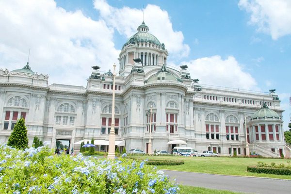 Ananta-Samakhom-Throne-Hall1