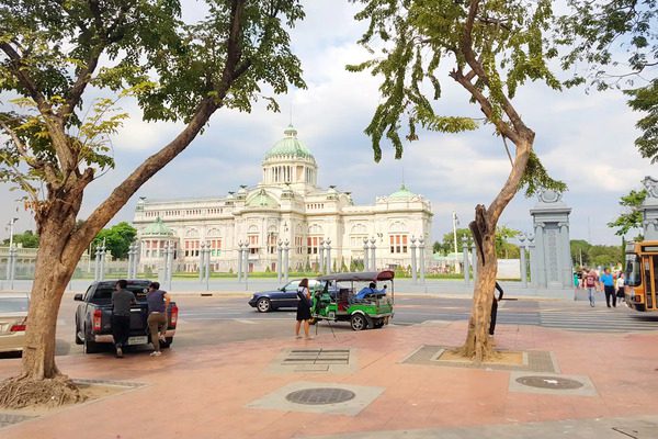 Ananta-Samakhom-Throne-Hall2