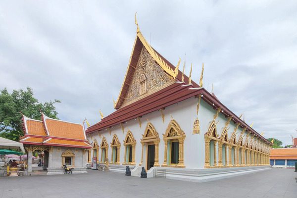 kham-pha-chua-Wat-Chana-Songkhram1